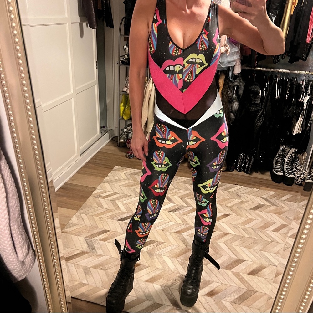 Burnt Soul catsuit Neon pink lips open back XXS NWT